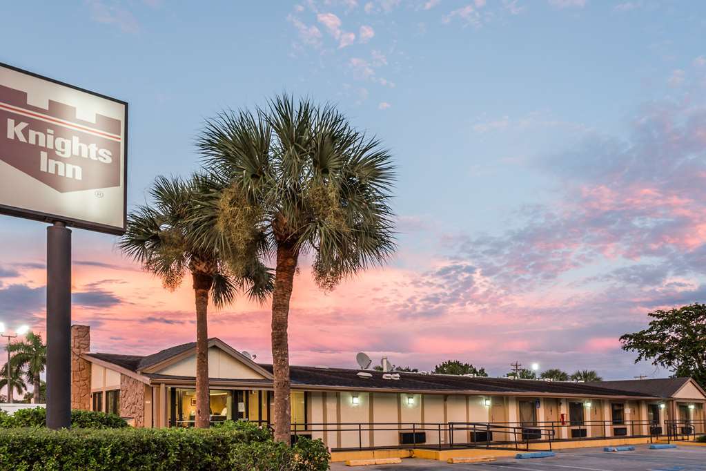 Motel 6-Fort Myers, Fl Норт-Форт-Майерс Экстерьер фото